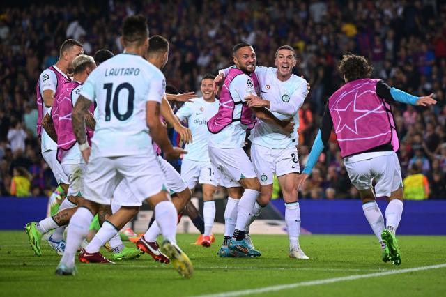 开云体育-差一点击败巴萨，差一步提前撞线，燃情蓝黑梦回3冠